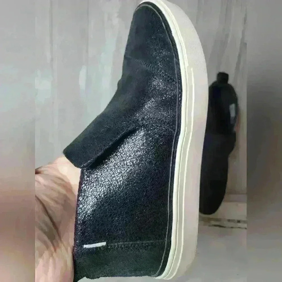 TOMS Paxton Slipons in Black Metallic Crackle Suede Leather Women's 9. - Picture 4 of 13